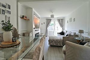Living / Dining Room- click for photo gallery